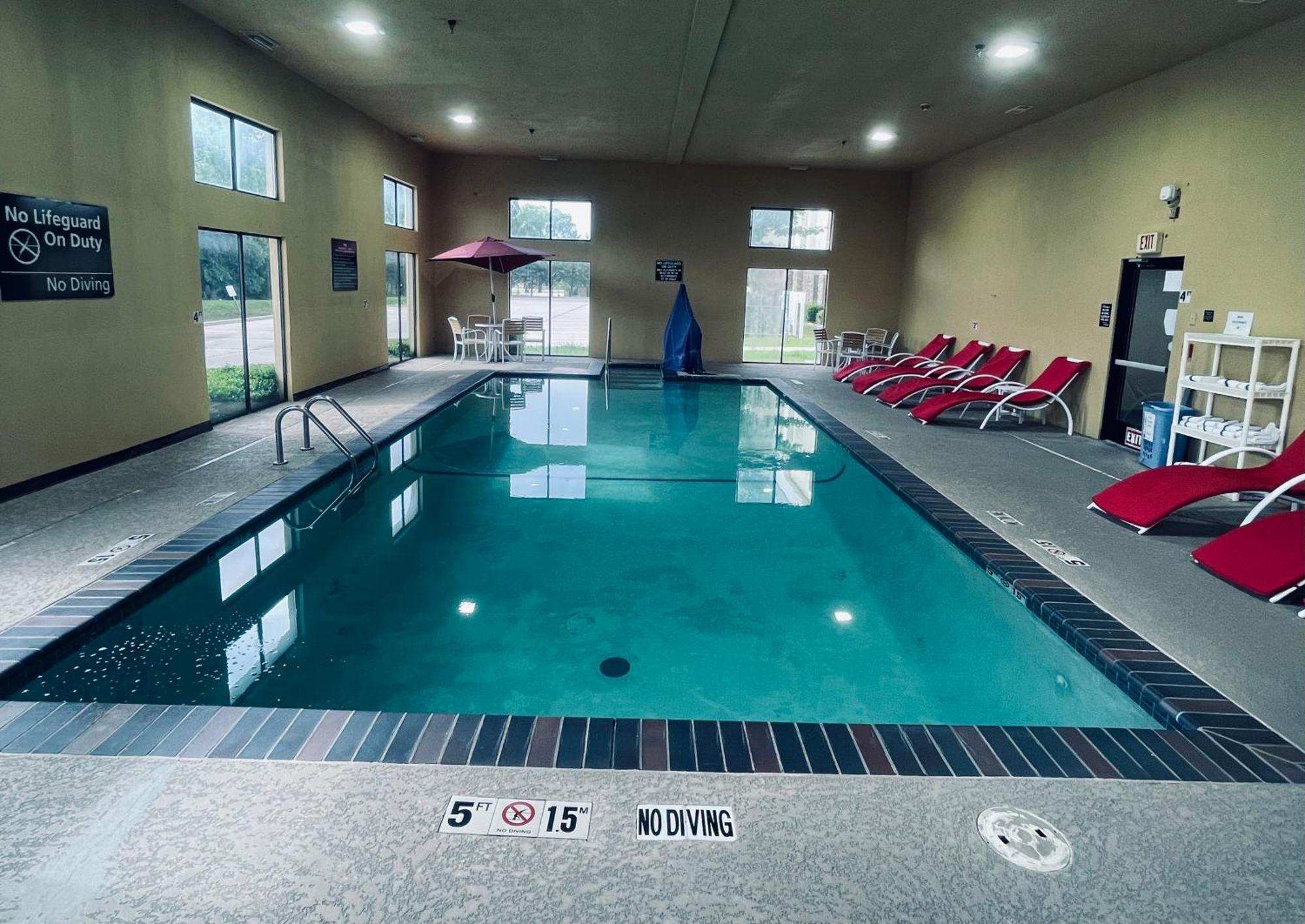 Ardmore Inn & Suites ארדמור מראה חיצוני תמונה