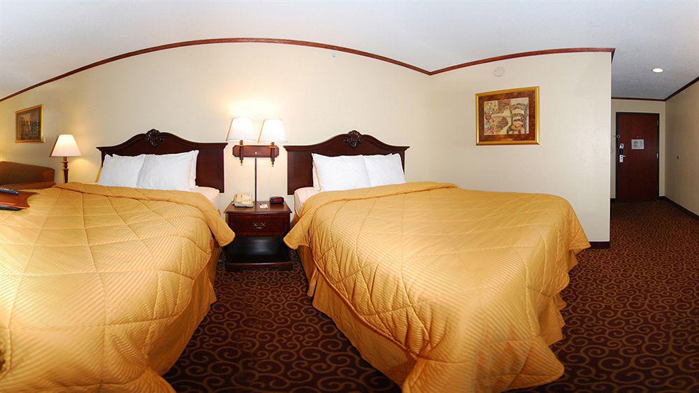 Ardmore Inn & Suites ארדמור מראה חיצוני תמונה